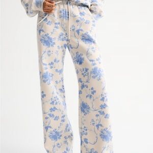 Abercrombie & Fitch 2 piece sweatset